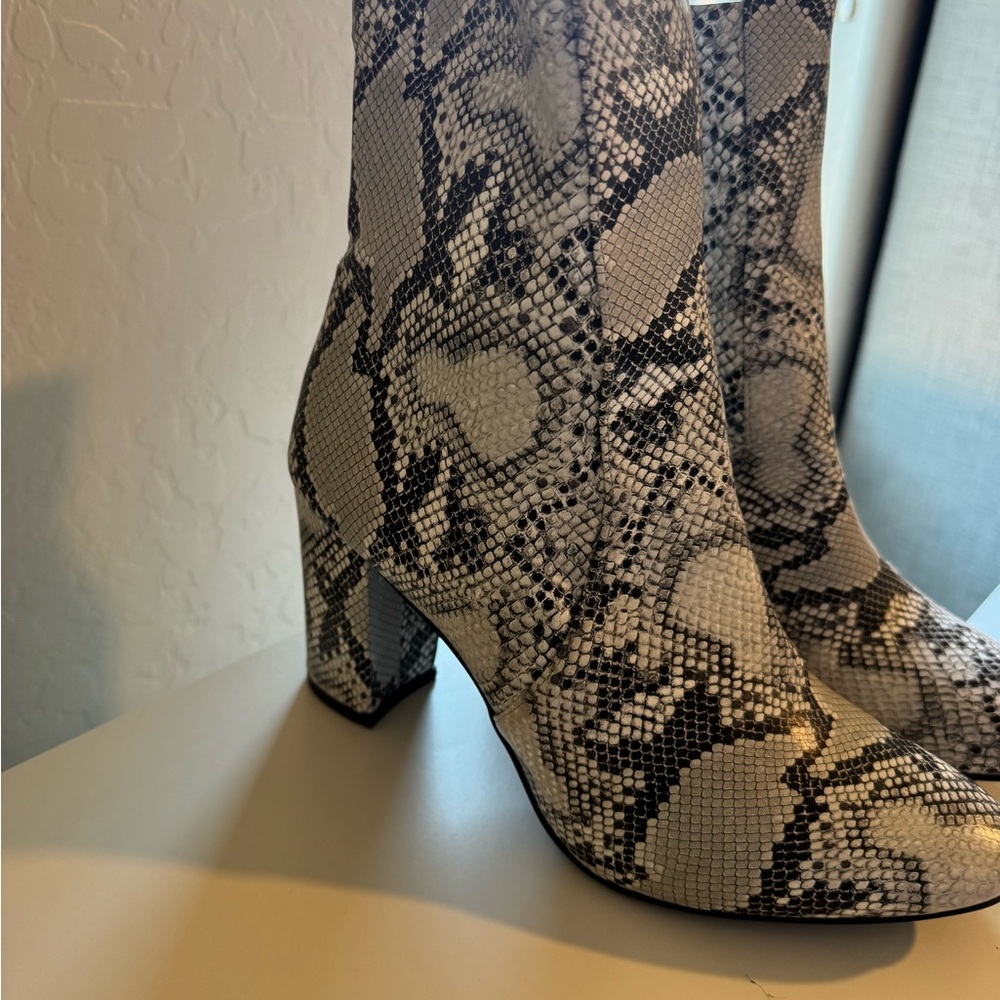 Snakeskin Patterned Women's Boots